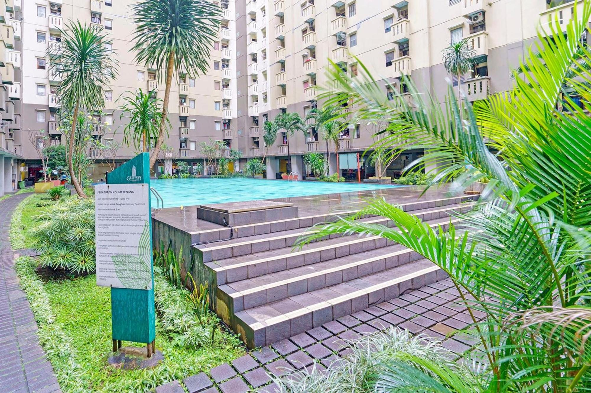 Hotel Oyo Life 93120 Gateway Cicadas By Sarana Cipta Mahakarya Bandung