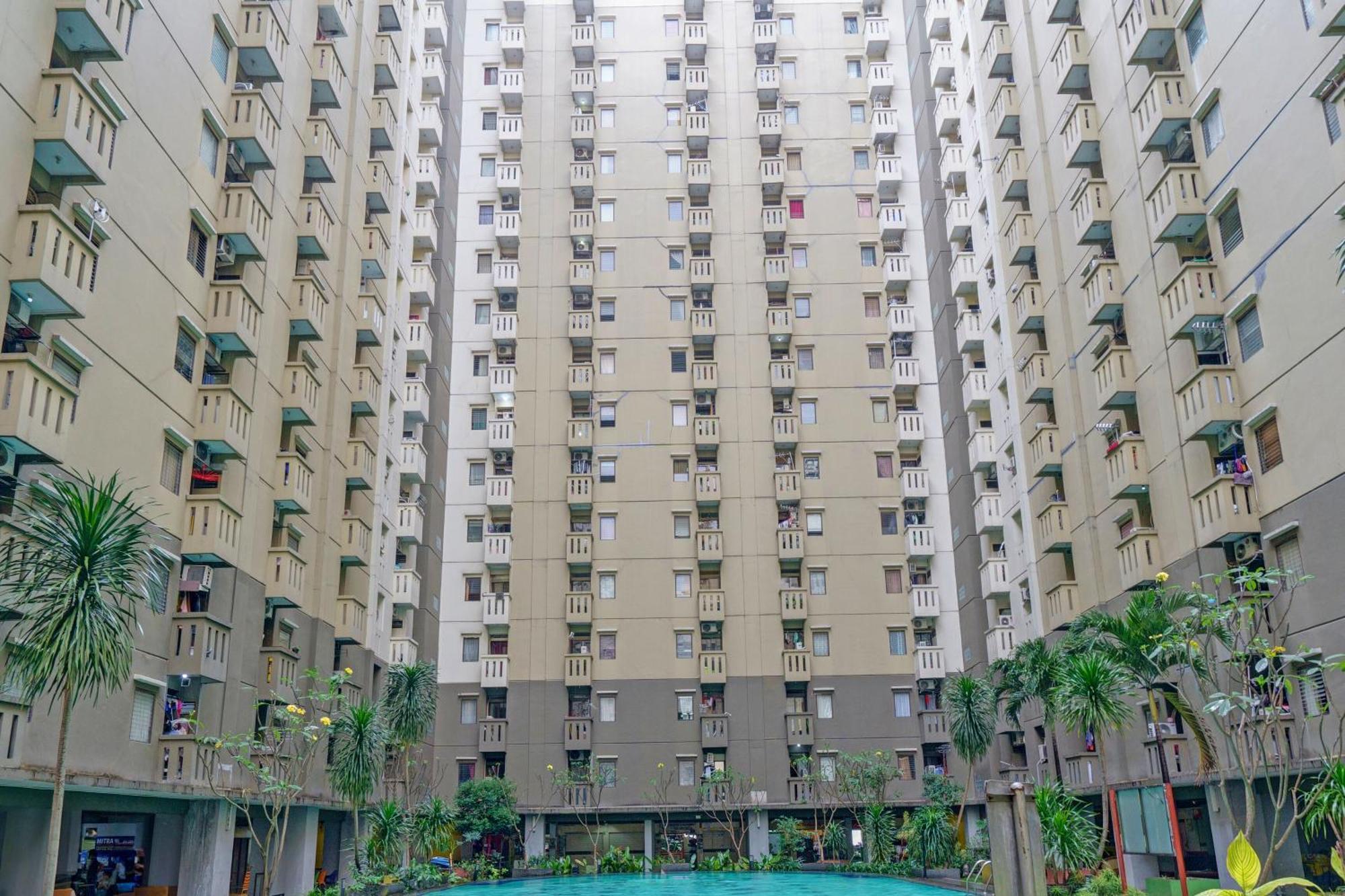 Hotel Oyo Life 93120 Gateway Cicadas By Sarana Cipta Mahakarya Bandung